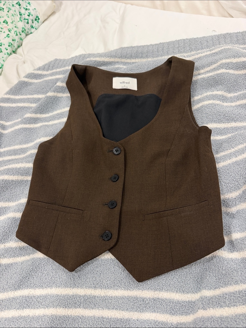 Aritzia brown vest top!